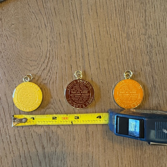 Authentic Louis Vuitton trunks and bags charms - Picture 1 of 8